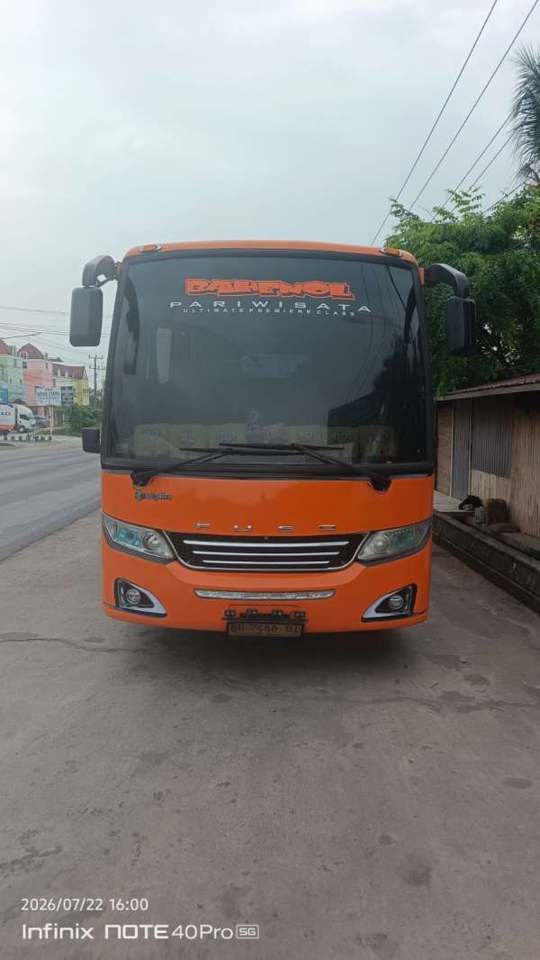 bus wisata medium 31 seat